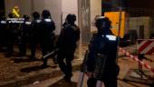 La Guardia Civil en el momento del inicio de las detenciones de la operación “Ánfora”. / Guardia Civil.