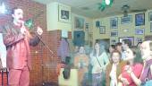 Santi Rodríguez, durante su actuación anoche el ciclo Stand-Up en el club Chubby Cheek. / A. Muñoz / Archivo Fotográfico Diario JAÉN.