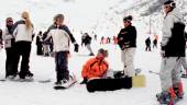 Un grupo de jóvenes practica el esquí en la estación de la Puebla de Lillo, en León. / Archivo Histórico de Diario JAÉN.