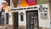 La máquina expendedora “gloriae” ubicada en el número 7 la calle Maestra de la capital, y en la esquina superior izquierda, Gloria Romero. 