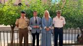 El general de la Brigada Guzmán el Bueno X, Fernando Ruiz; el alcalde de Jaén, Julio Millán; la primera teniente de alcalde, María Espejo, y el subdelegado de Defensa, el coronel Evaristo Gutiérrez. / Pablo Espinosa / Diario JAÉN.