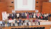 ACTO. Foto de familia de todas las empresas premiadas junto con Francisco Reyes, Julio Millán, Maribel Lozano y José Boyano.