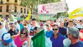 POR EL OLIVAR. Fotografía de la manifestación en la que se aprecia la pancarta de la plataforma ciudadana “Jaén merece más”, que acudió a Madrid.