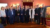 GRUPO. Fotografía de familia de los ateneístas que recibieron su medalla de miembro en la ceremonia de admisión.