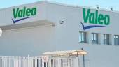 Detalle del exterior de la factoría de Valeo en Martos.