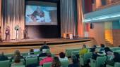 Jornadas formativas destinadas a las personas gestoras de colonias felinas en el Teatro Darymelia. / Ayuntamiento de Jaén.