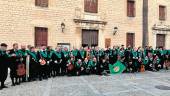 Los componentes de la Tuna Universitaria en los Baños Árabes.