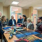 La delegada territorial Ana Mata visita la firma de correas artesanales Jacobs Straps. / Junta de Andalucía.