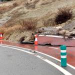 Carril bici destrozado.