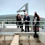 Jesús Estrella y Soledad Aranda visitan la nueva estación depurada de Fuerte del Rey. / Junta de Andalucía.