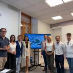 El alcalde de la capital, parte del equipo de Gobierno municipal, vecinos de Valdeastillas y del grupo de inversores, en la presentación del proyecto. / N. Fernández / Diario JAÉN. 