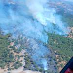 Vista aérea del incendio en la finca de Contadero-Selladores. / Infoca.
