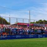 Los aficionados del Real Jaén siguen el partido desde un fondo. / Álex Gómez / Diario JAÉN. 