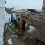 Vistas de la vivienda derrumbada parcialmente, en Martos.