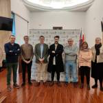 Juan Carlos García, en el centro, con el alcalde (primero a la izquierda) y concejales del Gobierno municipal. / Álex Gómez / Diario JAÉN.