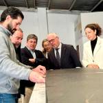 Visita a la empresa Mármoles Manuel Valverde Trigo SL, en Torredonjimeno. / Junta de Andalucía.