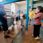 Soledad Aranda, en la visita a la cooperativa San Isidro, en Lahiguera. / Junta de Andalucía. 