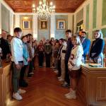 Jóvenes escolares de Bailén en el acto de conmemoración del Día de la Constitución. / Ayuntamiento de Bailén.