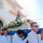 Salida de la Virgen del Pilar de la iglesia hacia las calles de Cortijos Nuevos. / Adrián Claudio Bonache / Diario JAÉN.