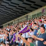 Afición jiennense en el partido frente al Torre del Mar en el Estadio de La Victoria. / Nicolás Collado / Diario JAÉN. 