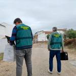 Agentes de la Guardia Civil en una de las zonas afectadas por los robos. / Guardia Civil.