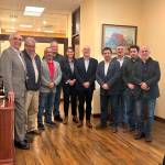 Foto de familia de la reunión con el ministro de Presidencia de Bolivia. / Diputación de Jaén.