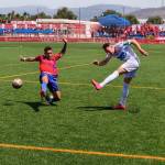 Migue García controla el balón en una jugada en el Juan Manuel Azuaga. / Álex Gómez / Diario JAÉN.