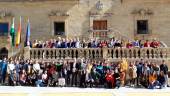 CAPUCHINOS. Antonio Heredia y Domingo Murcia, abajo en el centro, rodeados de otros participantes en el tramo matinal de la primera jornada.