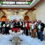 Jesús Estrella hace entrega de las resoluciones de ayudas del PEF a 21 entidades jiennenses. / Junta de Andalucía.