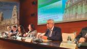 ACTO. Juan Espejo, Francisco Chica, Catalina Madueño, Maribel Lozano, Francisco Rodríguez y Francisco Javier Delgado, en la inauguración de las Jornadas de Derecho del Trabajo.