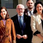 La delegada territorial de Empleo, Ana Mata (derecha), junto a la consejera de Empleo, Rocío Blanco. / Junta de Andalucía.