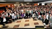 Foto de familia en el Tercer Encuentro Anual de Profesionales de Atención Sociosanitaria de Clece. / Juande Ortiz / Diario JAÉN. 