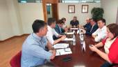 Un instante de la reunión mantenida entre representantes de sindicatos, la CEJ y la Diputación. / F. Gaitán / Diario JAÉN