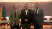 Antonio Ramírez, Bartolomé González y Jesús Delgado, durante la presentación del NISE de Sevilla en la sede del CEJ. / F. Gaitán / Diario JAÉN