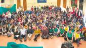 ENCUENTRO. Participantes en la yincana promovida por el instituto Alfonso XI, con el apoyo del Ayuntamiento y centros educativos.