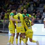 Mati Rosa, Carlos Sanz, Franklin y Lemine celebran uno de los goles ante el Industrias Santa Coloma. /Jaén Paraíso Interior.