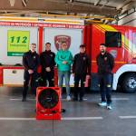 El concejal de Seguridad Ciudadana en el Ayuntamiento de Úbeda, Jerónimo García, junto a efectivos de Bomberos. / Ayuntamiento de Úbeda.