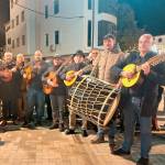 Los encargados de poner la música en La Tambora. / Adrián Claudio Bonache / Diario JAÉN.