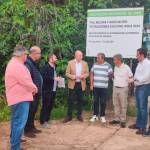 José Luis Hidalgo visita junto al alcalde de Chiclana de Segura, Santiago Rodríguez, las obras de abastecimiento en La Porrosa. / Diputación de Jaén.