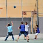 Imagen de archivo de alumnos practicando deporte en un colegio. / Junta de Andalucía.