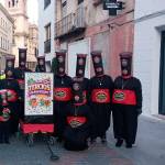 Los jiennenses han aprochado el respiro otorgado por el tiempo para participar en el alegre pasacalles.