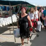 Jornada de mercadillo en La Vestida. / Agustín Muñoz / Archivo Diario JAÉN. 