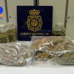 Los dos kilos de marihuana intervenidos por la Policía Nacional.