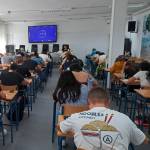 Alumnos hacen la prueba. / Junta de Andalucía.