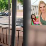 Vista desde el piso, con un coche de la Policía Local al fondo. En la esquina superior derecha, Lorena Rodríguez con su hija. 