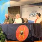 Elvira Roca presenta su libro “Ingrata Patria” ante numeroso público y autoridades municipales. / Ana Belén Portellano / Diario JAÉN.