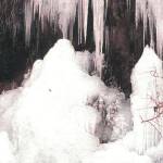 La cascada de “Fuenmayor” helada. / Archivo Histórico de Diario JAÉN.