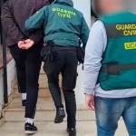Imagen de archivo de la llegada del detenido a dependencias de la Guardia Civil tras su detención.