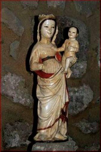<i> Virgen de La Peña (Talla gótica en alabastro). </i>