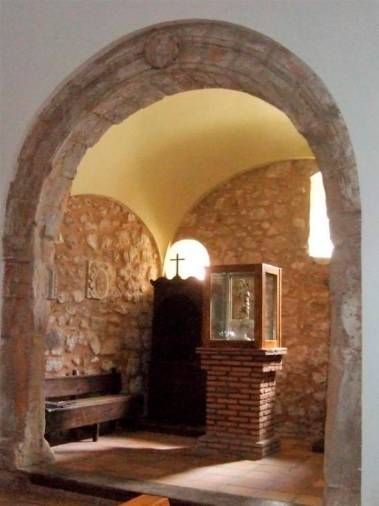 <i>Capilla de Ntra. Sra. la Virgen de la Peña en la iglesia parroquial de Ntra. Sra. del Collado en Segura de la Sierra.</i>